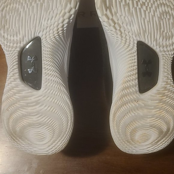 GS Curry 8 shoes boys size 7Y. - Picture 5 of 5